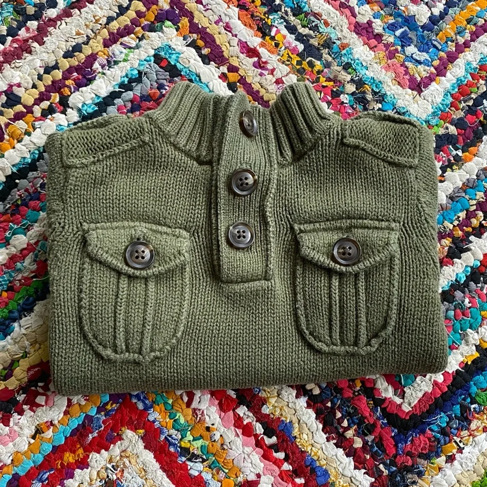🐻 2/$25 • Old Navy | Military Style Sweater